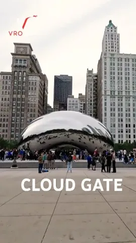 Cloud Gate - Chicago’s Iconic 'Bean' Sculpture Cloud Gate - The Famous Bean Sculpture in Chicago